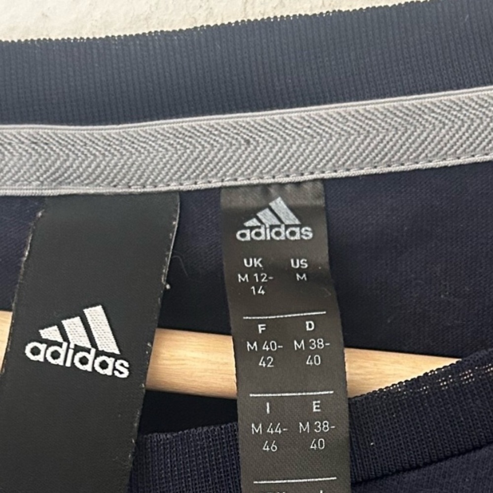 Adidas Size Medium Blue Boxy Graphic Tee - Picture 2 of 3
